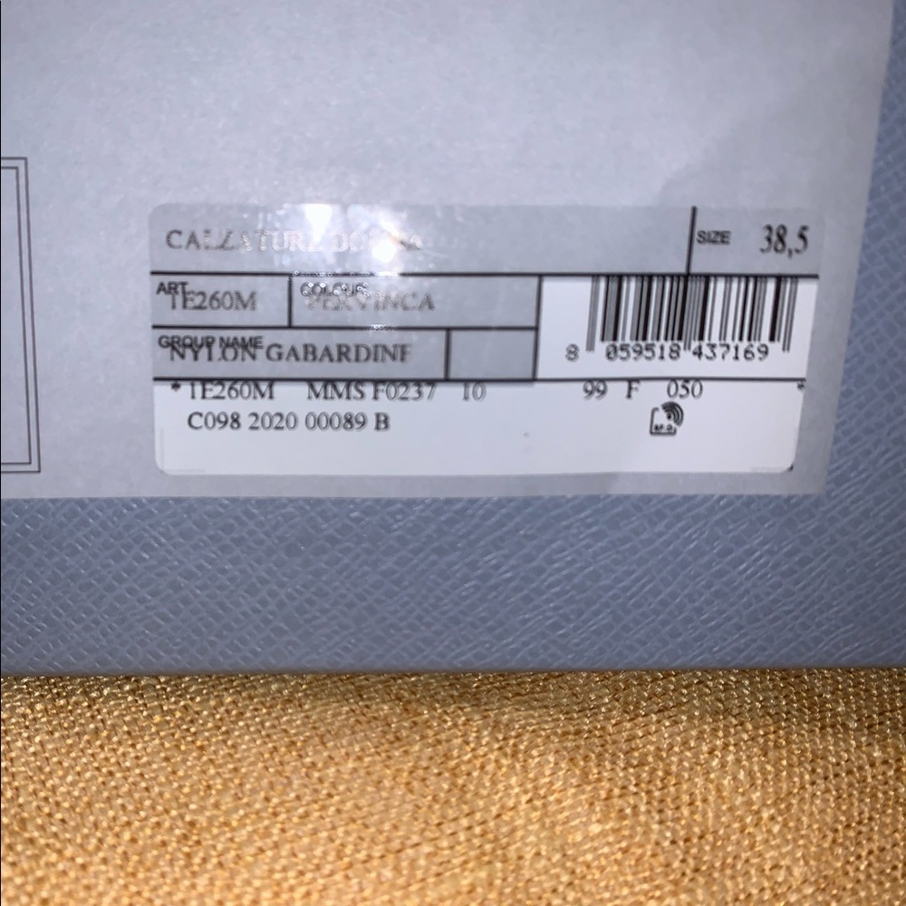 I am selling Women’s Prada sneakers brand new - Picture 4 of 6
